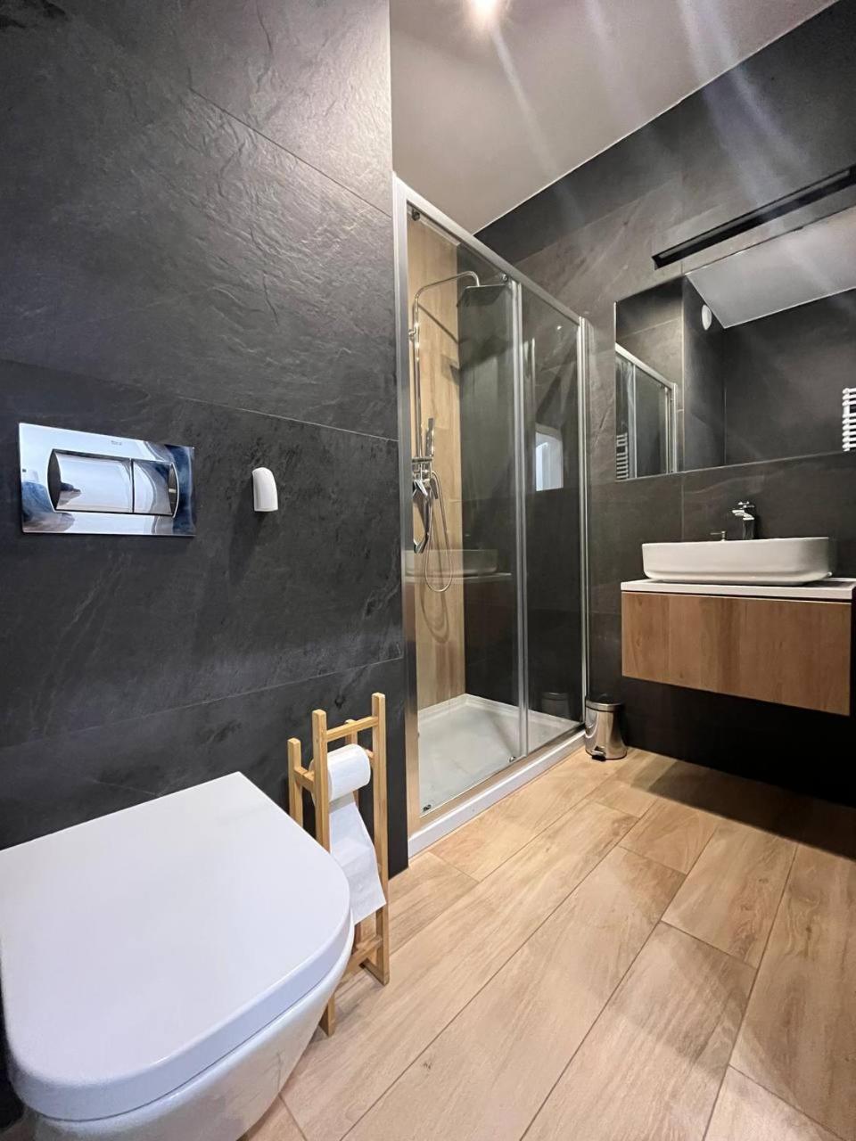 Appartamento Angel Dreams By The River Walonska 15&19 Od Wroapart-pl Breslavia